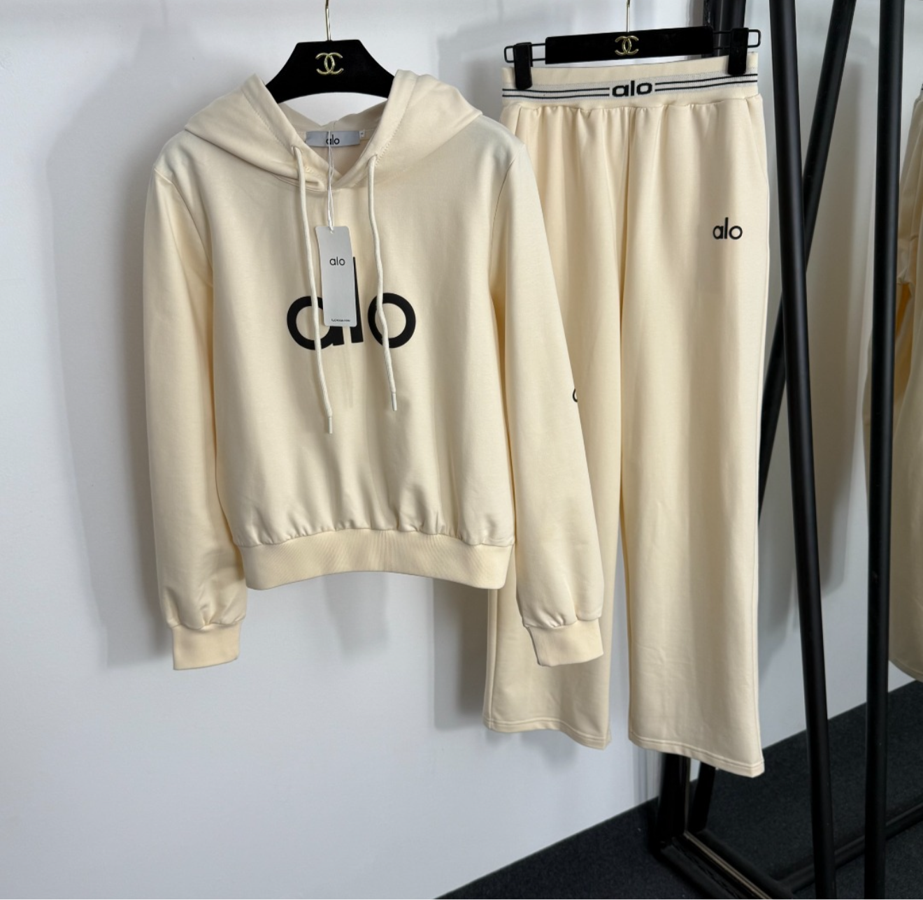 AL-O Tracksuit - Cream