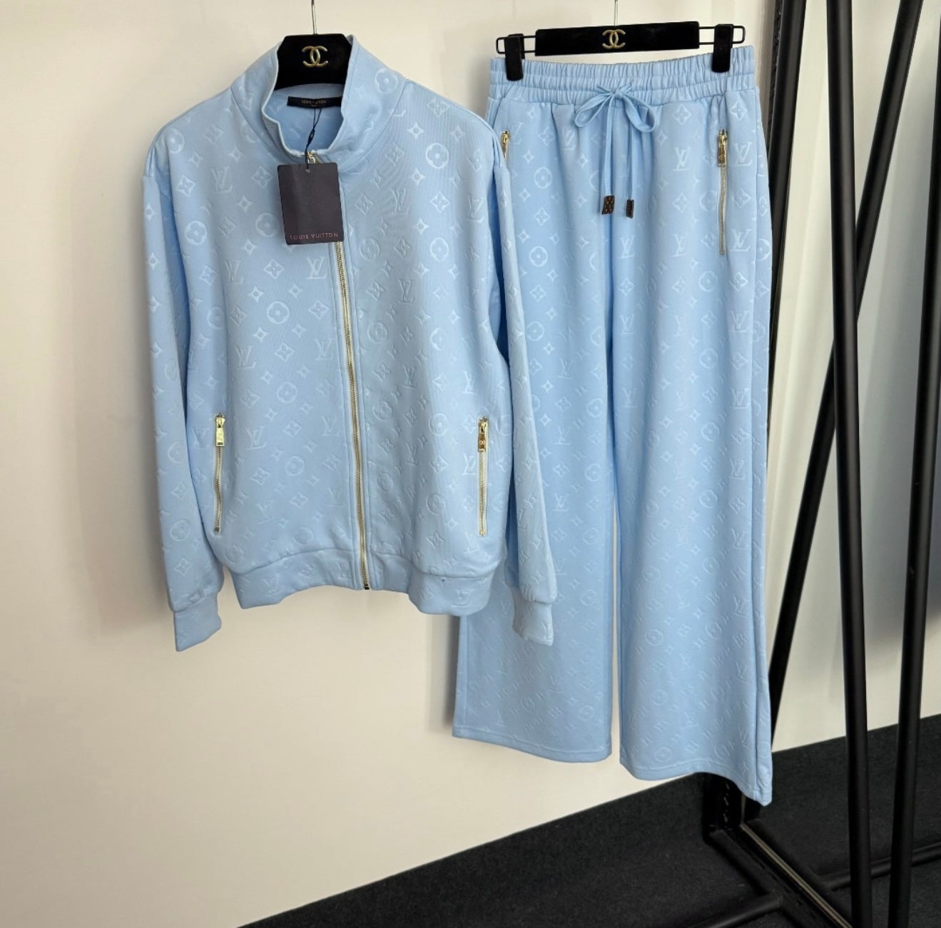 LOUIE Tracksuit - x4 colour options