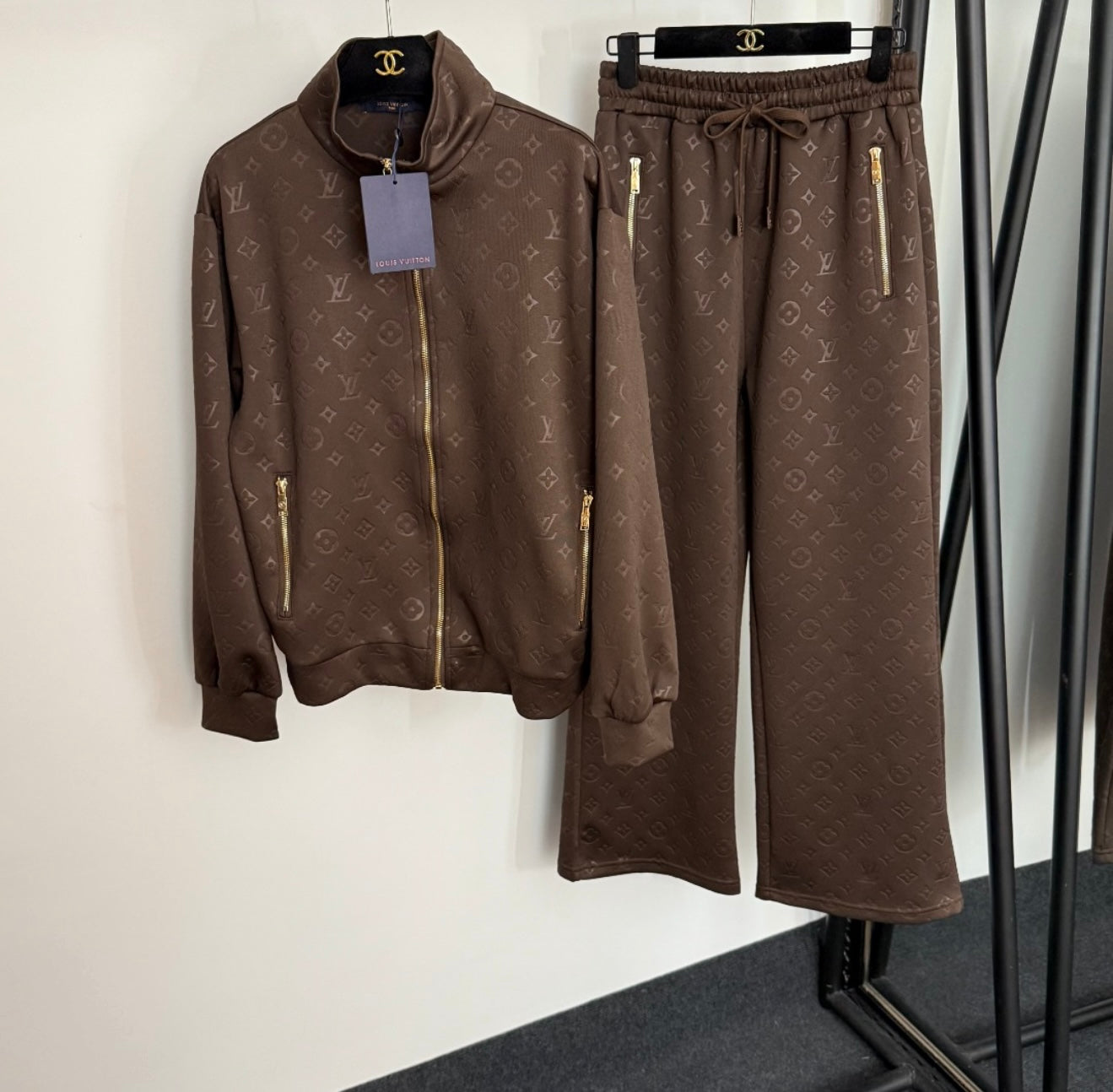 LOUIE Tracksuit - x4 colour options