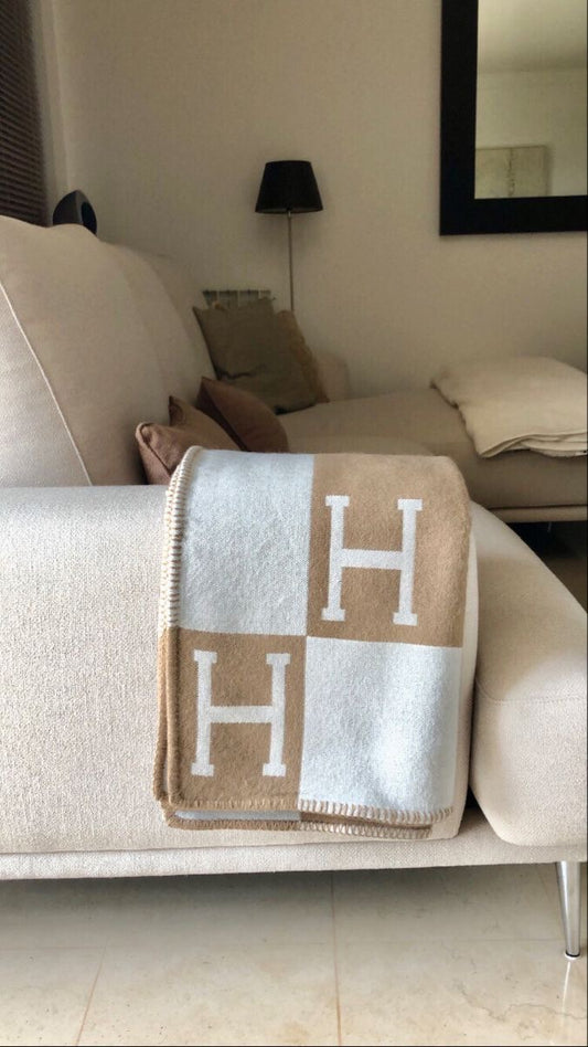 Tanned H Blanket